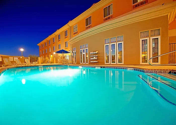 Express & By Ihg 3*