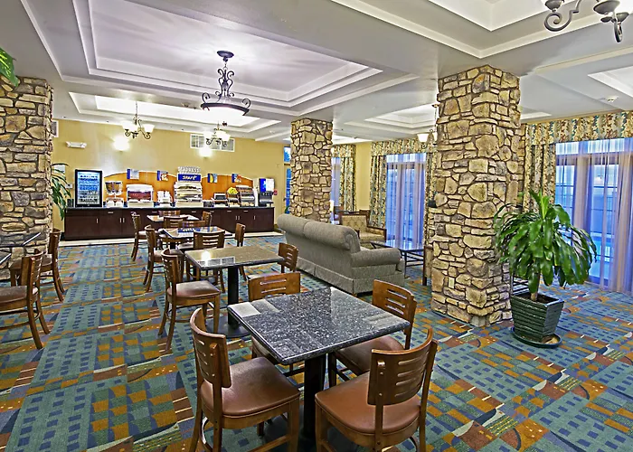 Express & By Ihg 3*